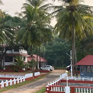 Liberty House - Seaview Holiday home